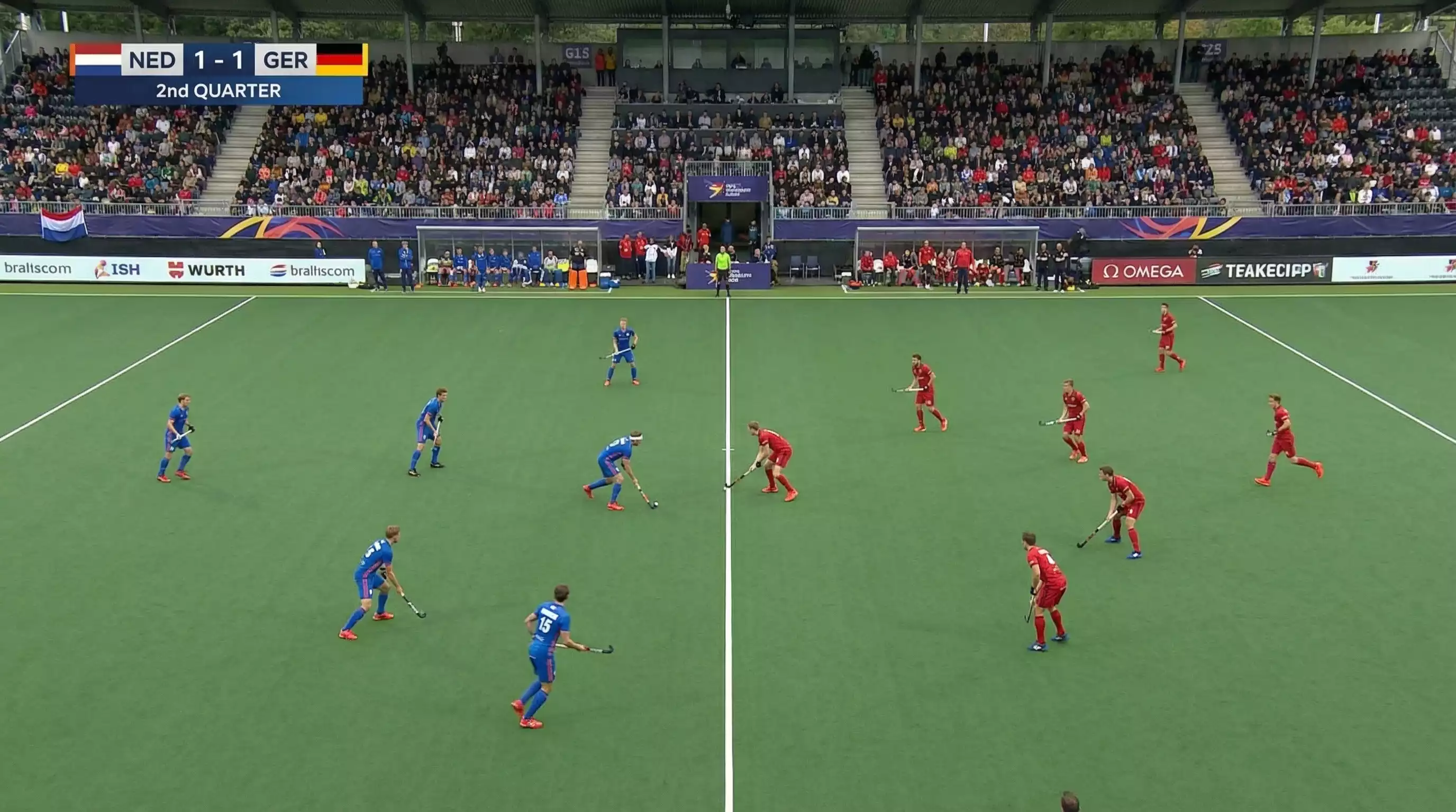 Veldhockeywedstrijd met tactisch overzicht