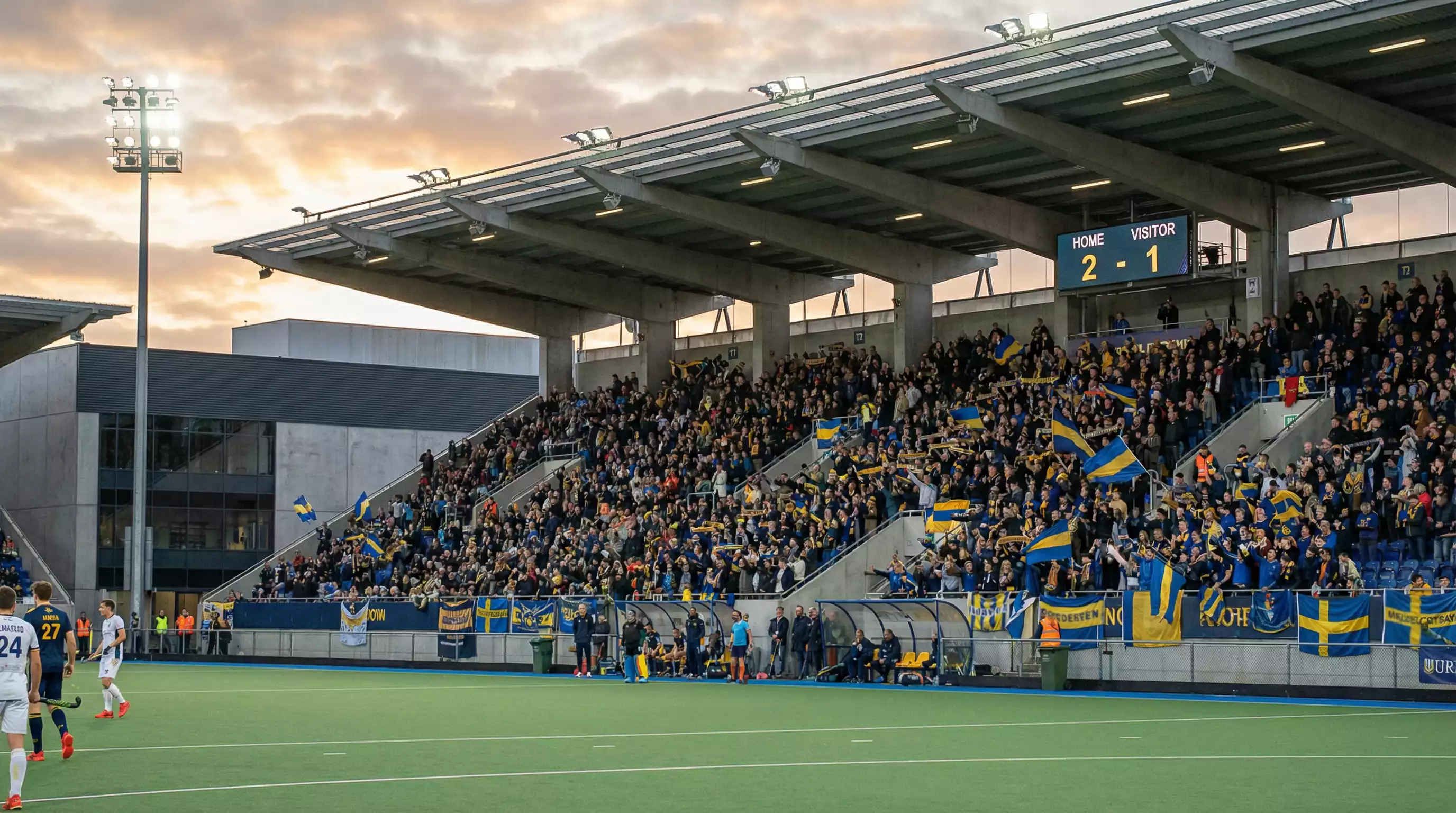 Hockeystadion met publiek en sfeer